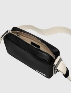 Jacquemus LE CUERDA HORIZONTAL 6 Jacquemus LE CUERDA HORIZONTAL -A Ma Maniéré Clothing Shop 235BA092 3061 990 2