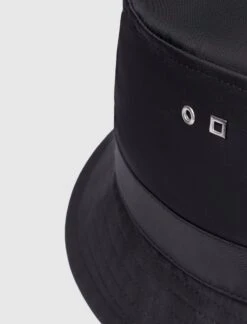 Jacquemus LE BOB OVALIE 9 Jacquemus LE BOB OVALIE -A Ma Maniéré Clothing Shop 236AC587 3138 BLK 4 46712493 8d4c 4ec4 82a0 2751fe8301f9