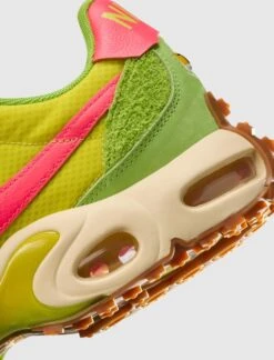 Nike AIR MAX WAFFLE SP 2 -A Ma Maniéré Clothing Shop AIRMAXWAFFLESP2GRNPINK 3