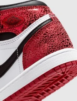 AIR JORDAN 1 HI OG "VARSITY RED" PS 11 AIR JORDAN 1 HI OG "VARSITY RED" PS -A Ma Maniéré Clothing Shop AJ1HIVARSITYREDPS 3