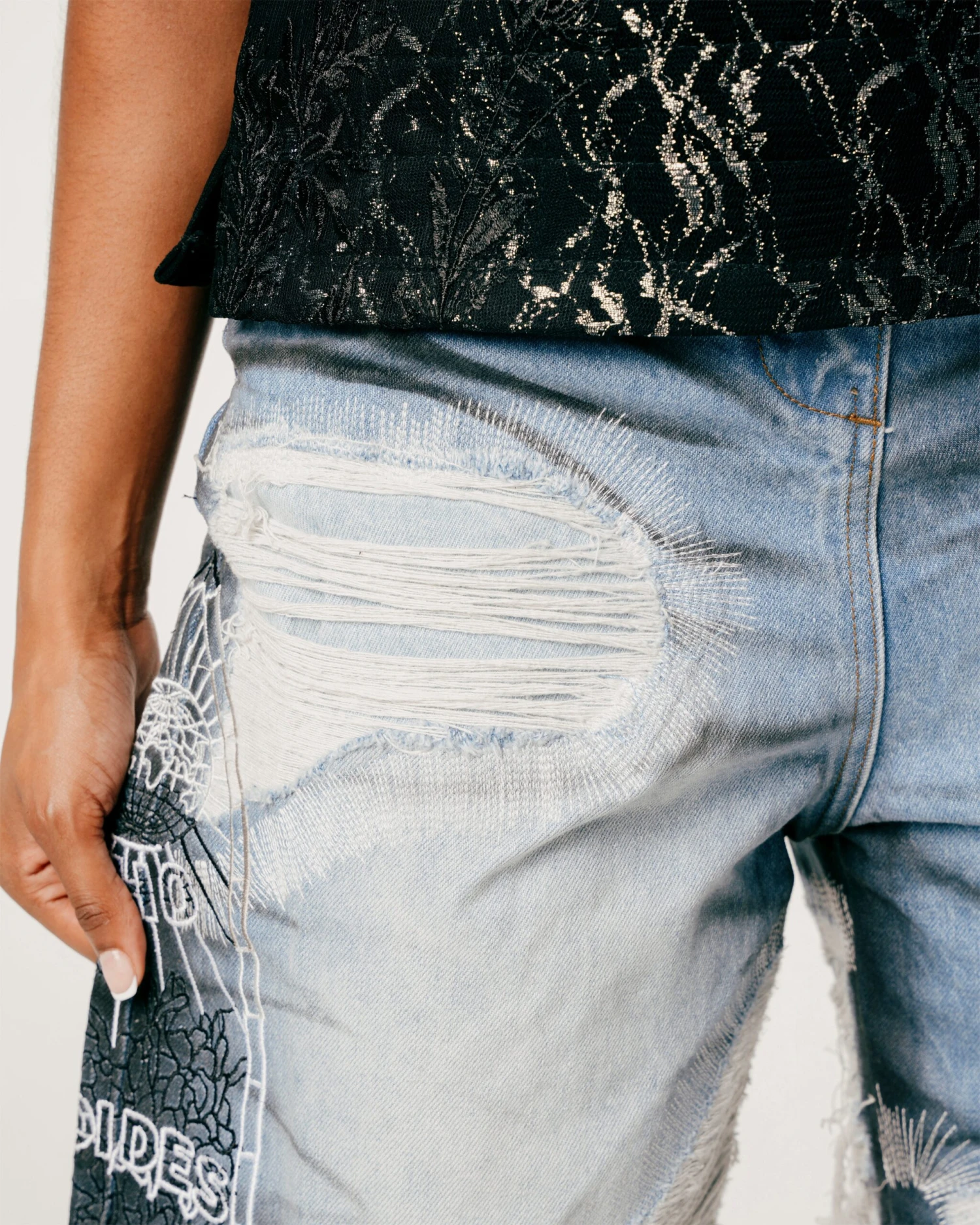 WOMEN'S NOIR STRIPE DENIM 5 WOMEN'S NOIR STRIPE DENIM - Image 3