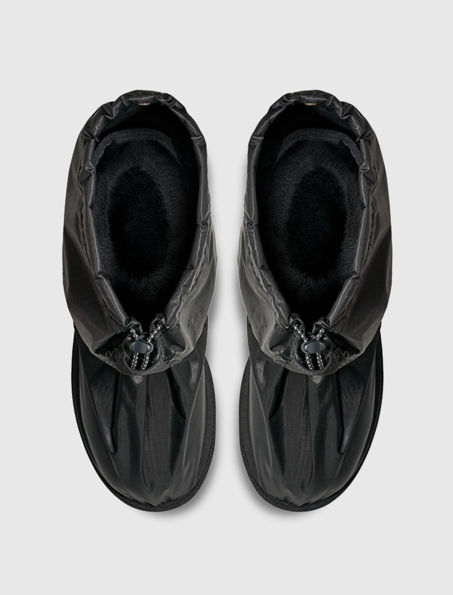 UGG X REESE COOPER CLASSIC MINI "BLACK/BLACK" 5 UGG X REESE COOPER CLASSIC MINI "BLACK/BLACK" - Image 3